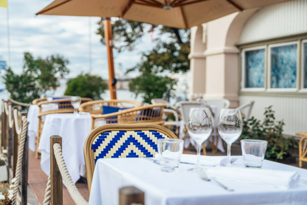 Ravintola NJK terassin kattaus